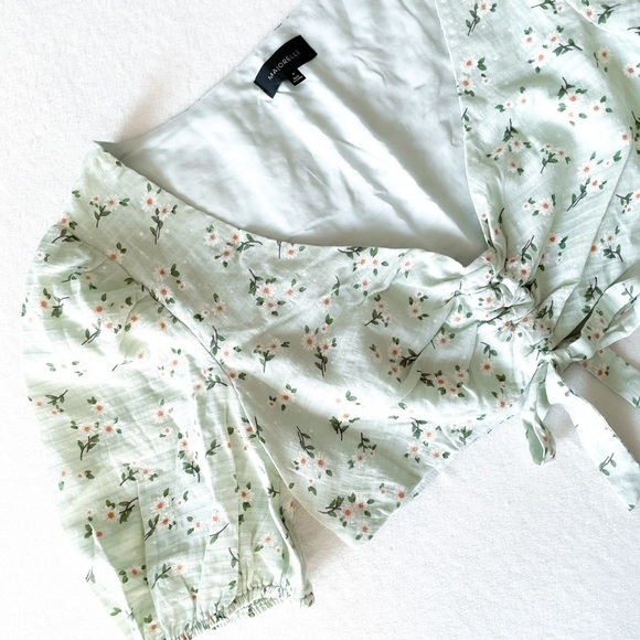 MAJORELLE Perry Top (Mint Green) - Picture 2 of 12